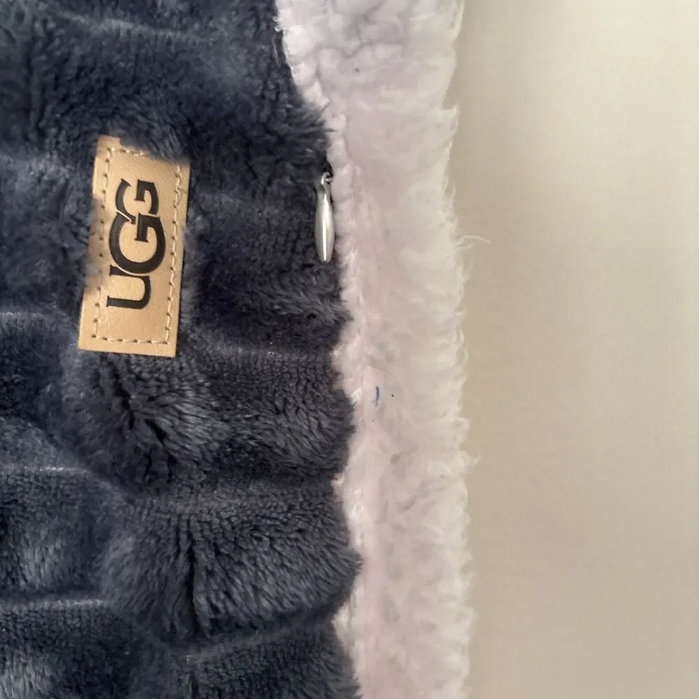 UGG avery charcoal